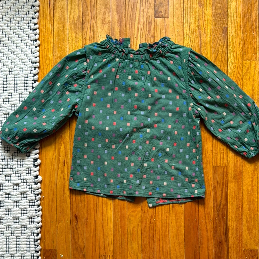 Ruffle Collar Green Graphic Embroidered Blouse